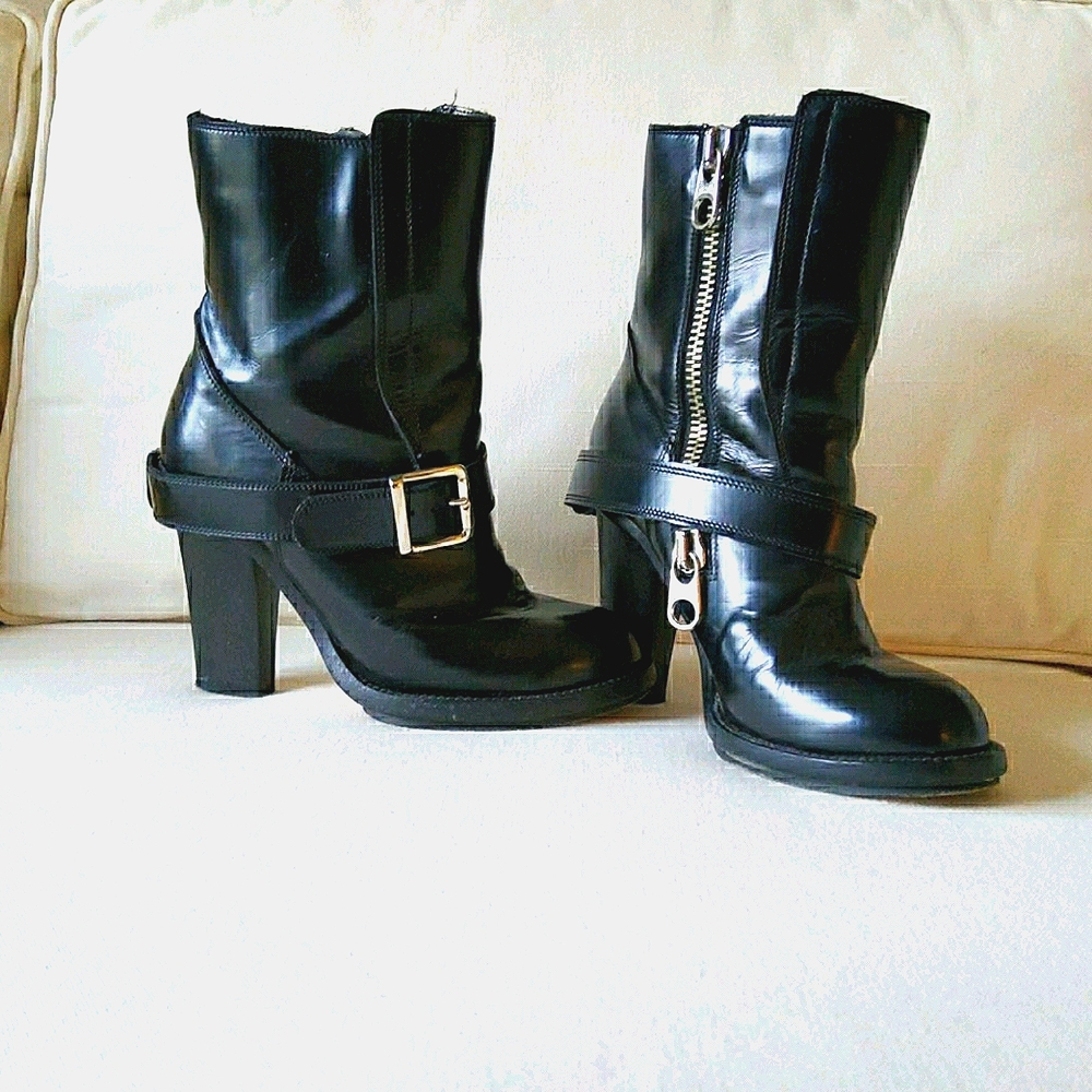 Chloe Black Leather Buckle Moto Zipper Heel Boots Gently Worn